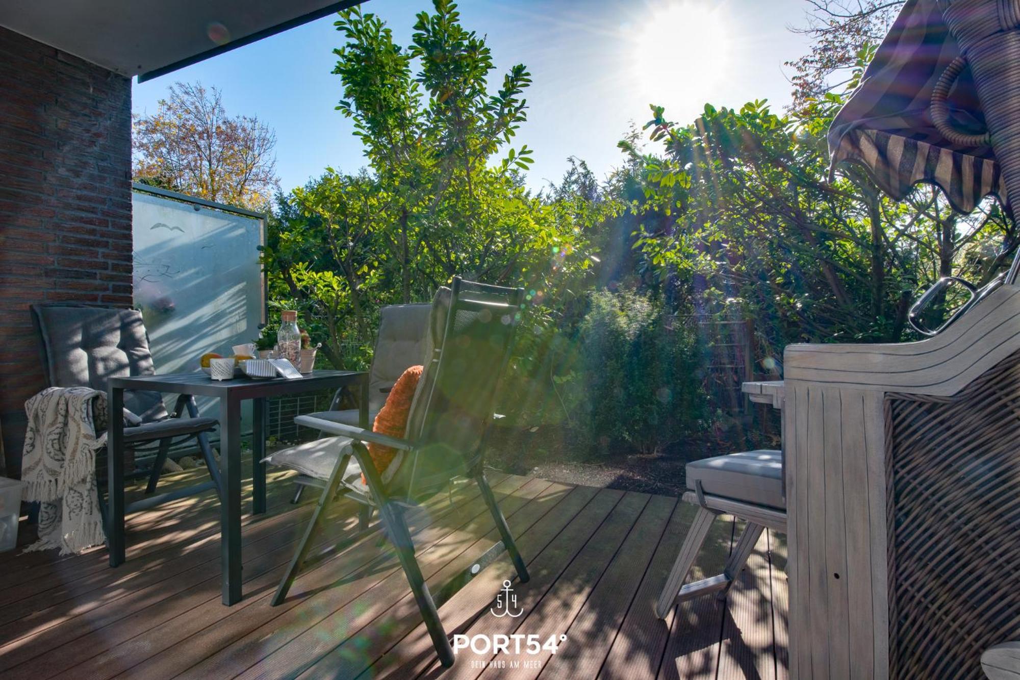 Deck 1 Apartment Busum Exterior photo